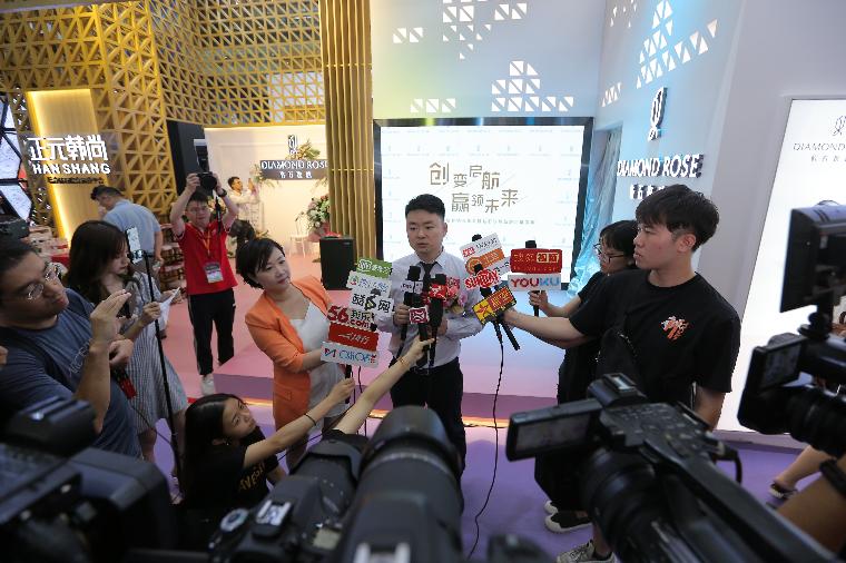 采访邵总3.JPG